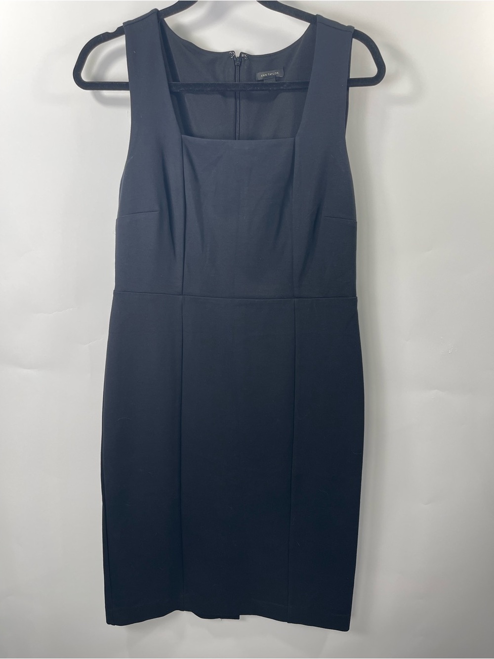 Ann Taylor Black Square Neck Sleeveless Sheath Workwear Funeral Dress Size 8 - Picture 2 of 9